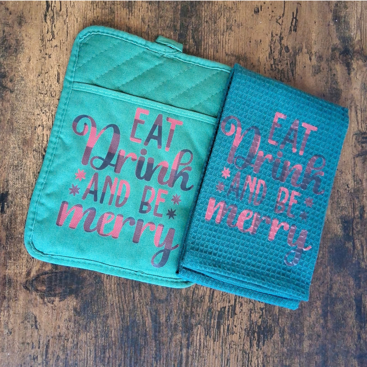 Christmas Kitchen Towel & Potholder Set – Holiday Kitchen Gift